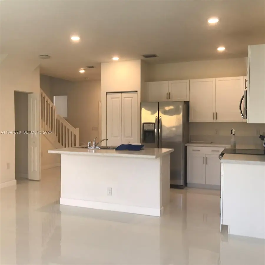 278 NE 208th Ter, Miami, FL 33179 - Image #2