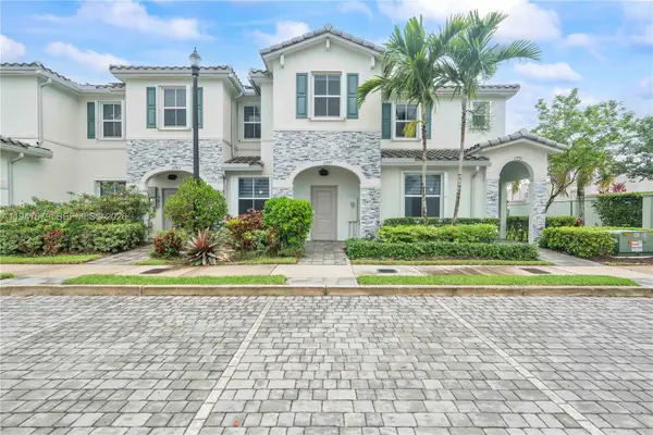 2747 SE 15th St, Homestead, FL 33035