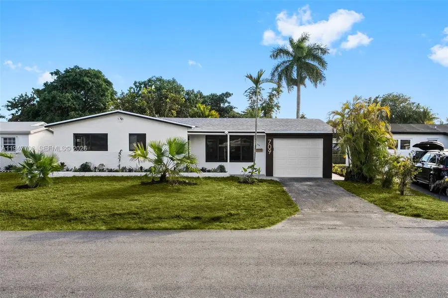 709 SW 4th Ct, Hallandale Beach, FL 33009 - Image #2