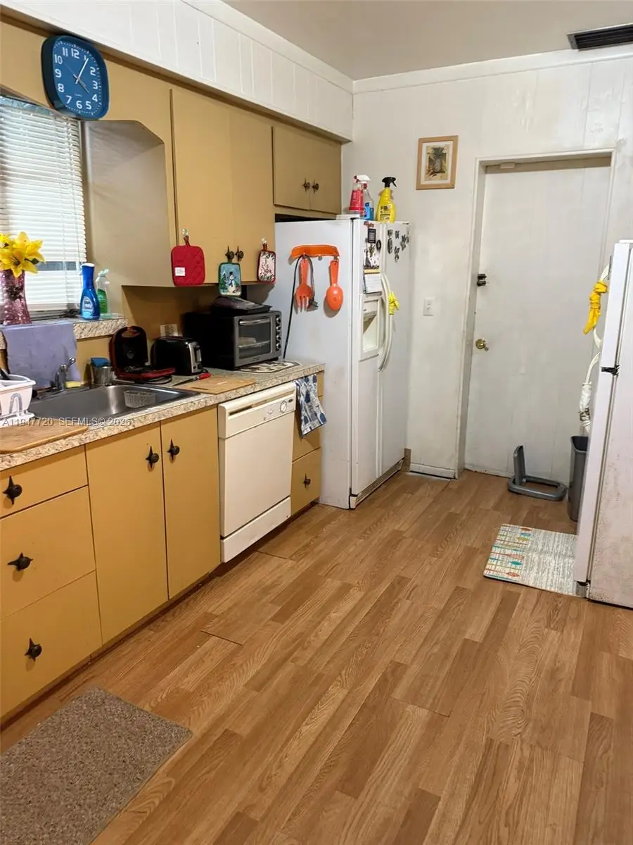 2560 SW 22nd Ave, Miami, FL 33133 - Image #3