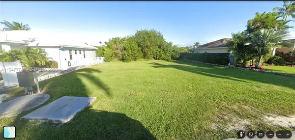 250 13th St, Key Colony, FL 33051