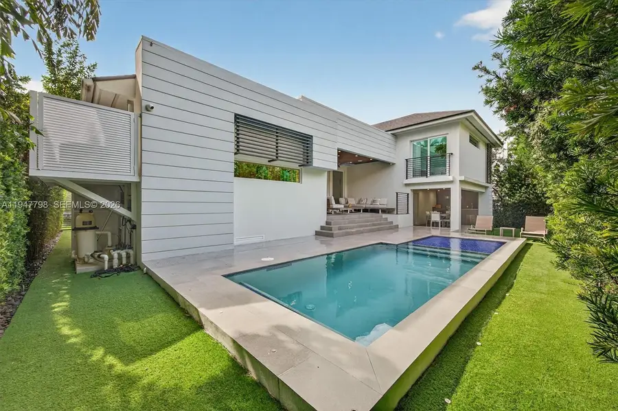 315 Palmwood Ln, Key Biscayne, FL 33149 - Image #3