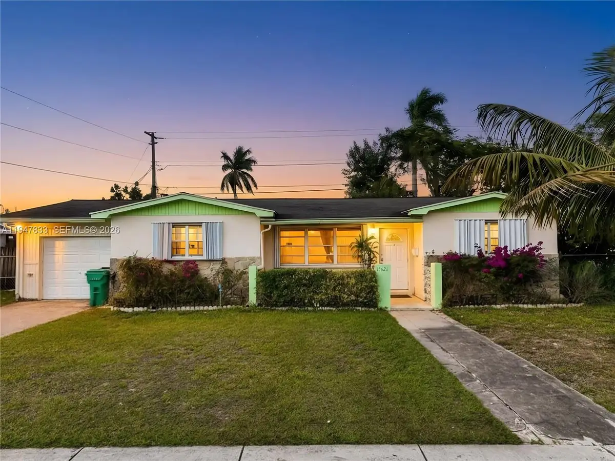 15621 SW 298th Ter, Homestead, FL 33033 - Image #1