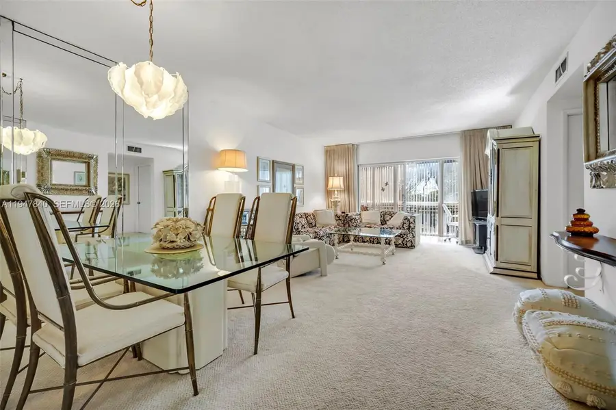 3800 Hillcrest Dr #316, Hollywood, FL 33021 - Image #2