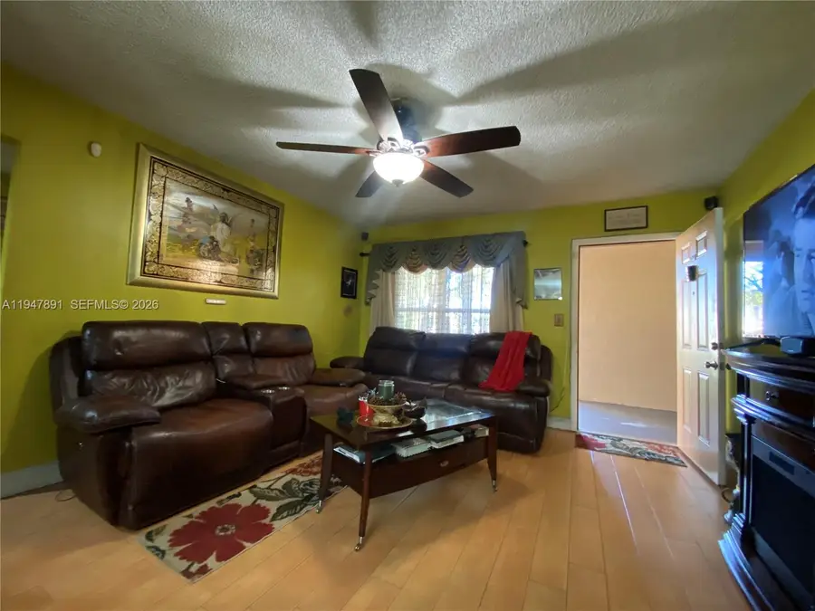 2412 NW 39th Way #101, Lauderdale Lakes, FL 33311 - Image #2