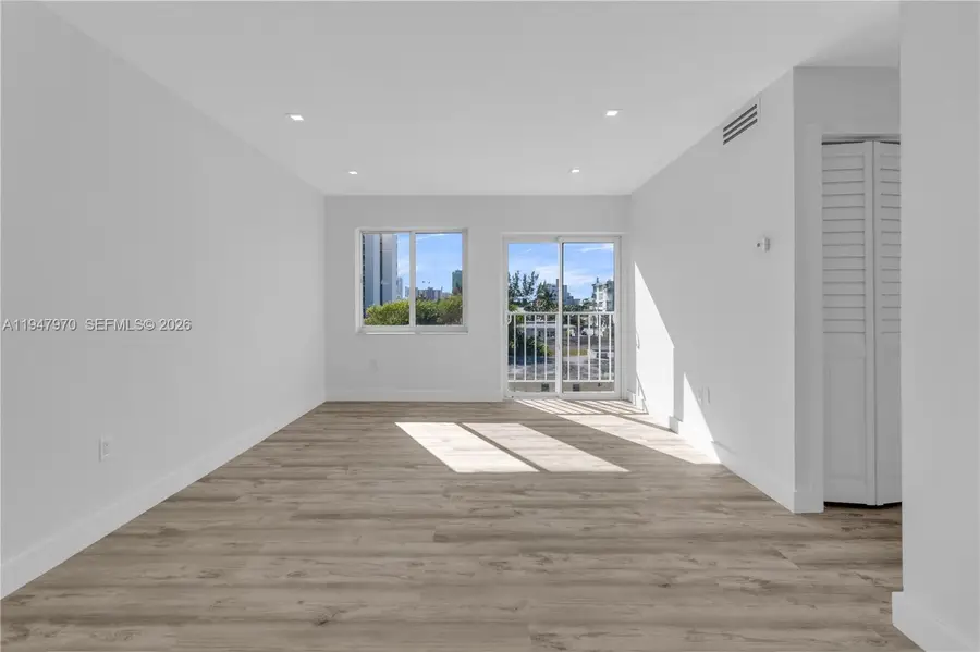 7925 Carlyle Ave #402, Miami Beach, FL 33141 - Image #2