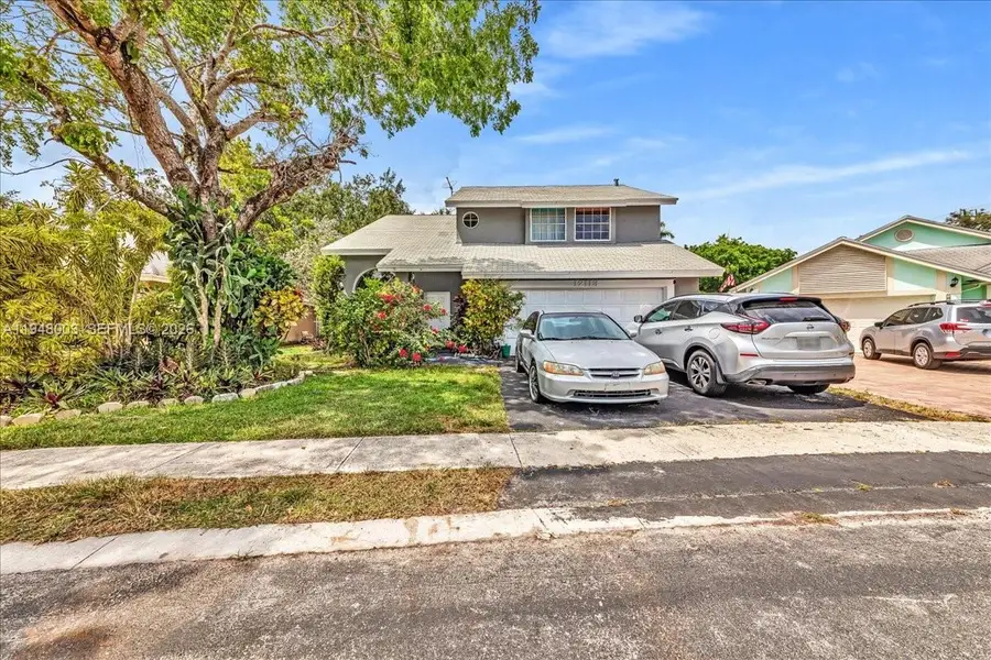 12113 NW 33rd St, Sunrise, FL 33323 - Image #2