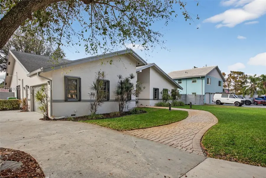 137 E Palm Dr, Margate, FL 33063 - Image #3