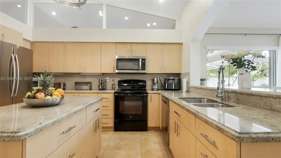 13310 NW 11th Ln, Sunrise, FL 33323 - Image #3