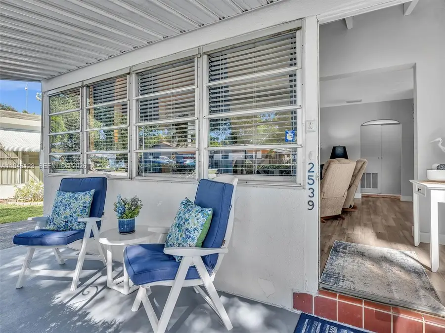 2539 Cleveland St, Hollywood, FL 33020 - Image #3