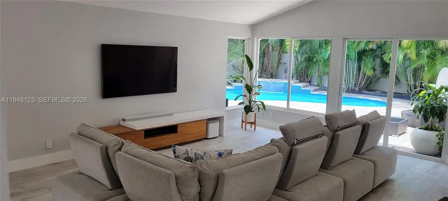 423 NW 48th Ave, Deerfield Beach, FL 33442 - Image #3