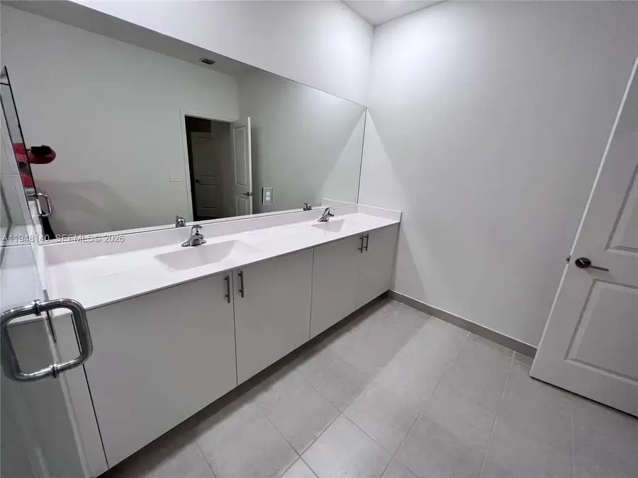 24647 SW 119th Pl, Homestead, FL 33032 - Image #3