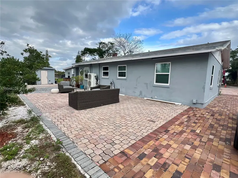4 Helwig Ter, Deerfield Beach, FL 33064 - Image #2
