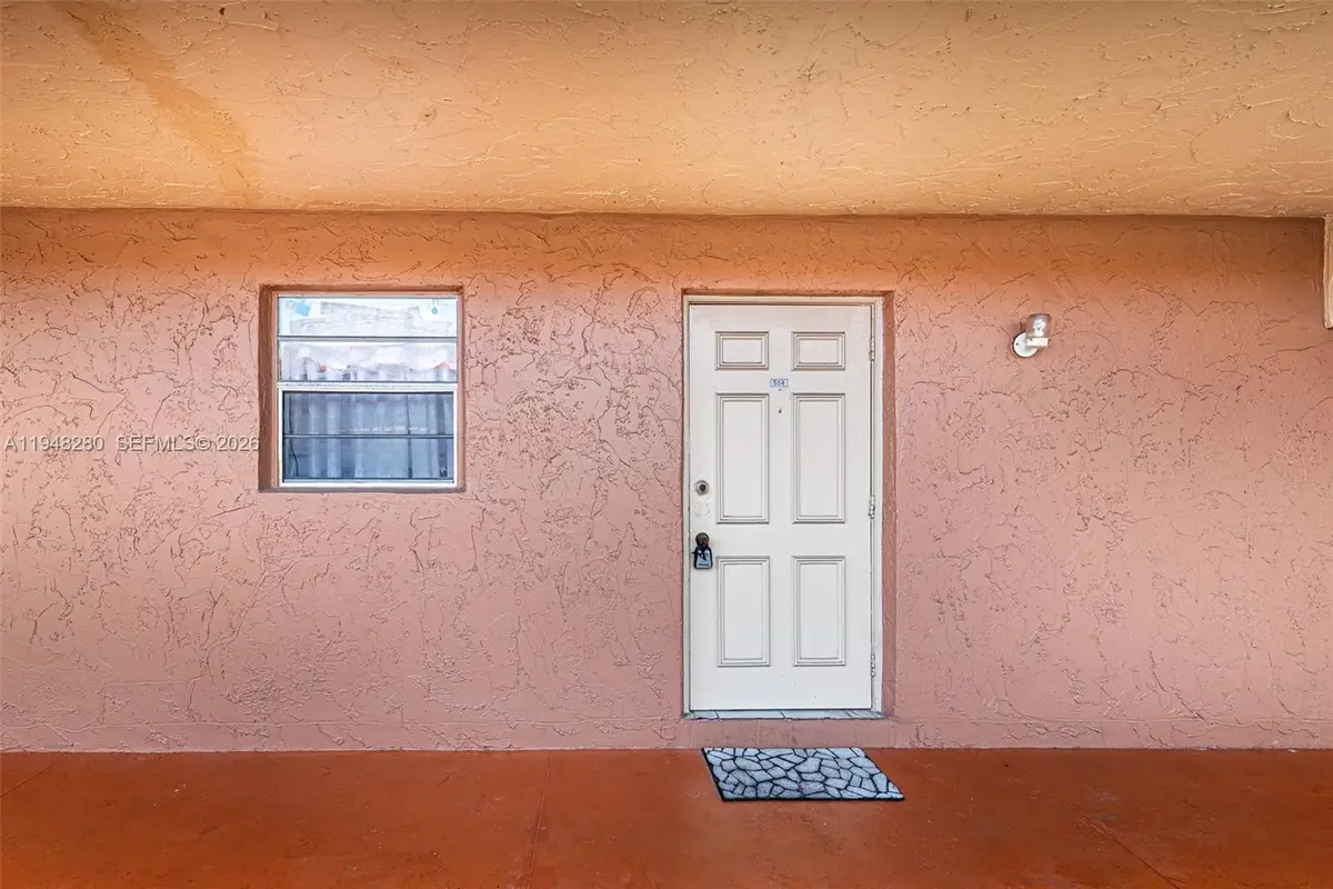 7830 NW 33rd St #504, Davie, FL 33024 - Image #1