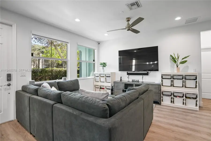 2913 Cascada Isles Way, Cooper City, FL 33024 - Image #2