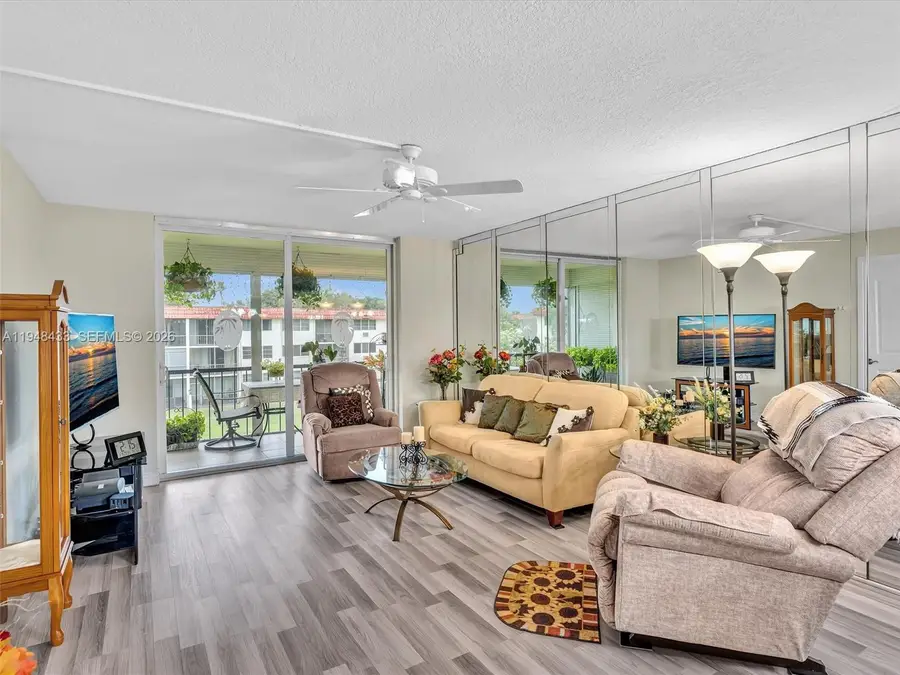 9420 S Hollybrook Lake Dr #302, Pembroke Pines, FL 33025 - Image #3