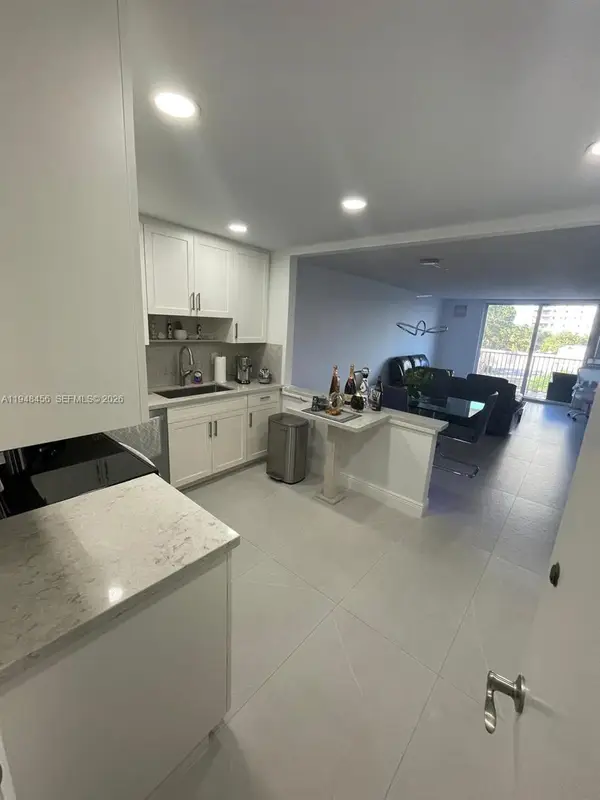 1401 S Ocean Dr #302, Hollywood, FL 33019