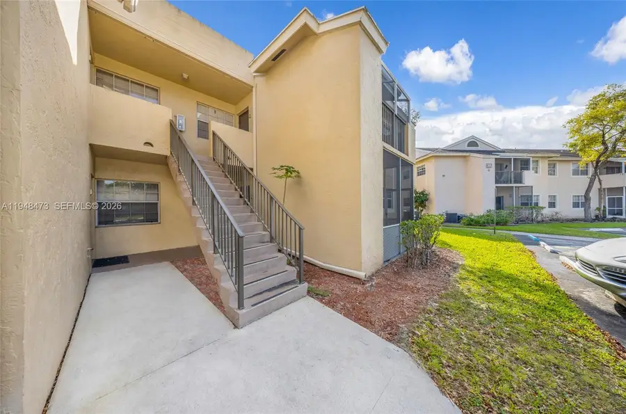 680 Cypress Club Way #I10, Deerfield Beach, FL 33064 - Image #2