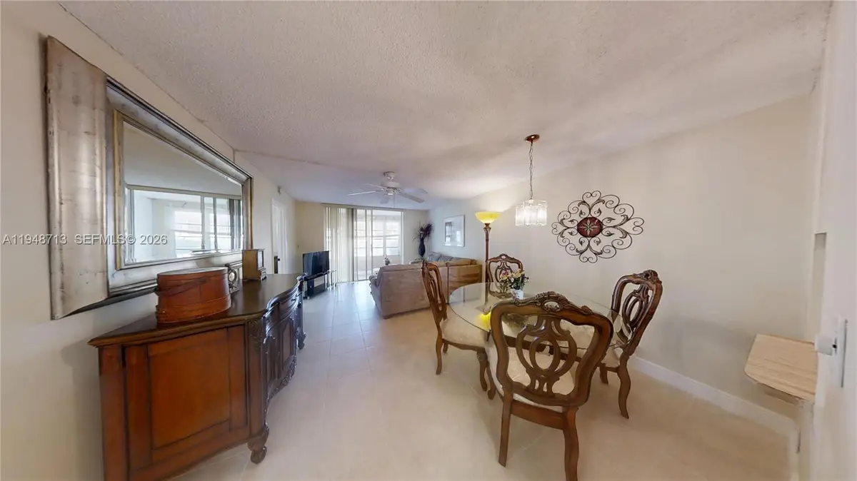2800 W Sunrise Lakes Dr #101, Sunrise, FL 33322 - Image #1