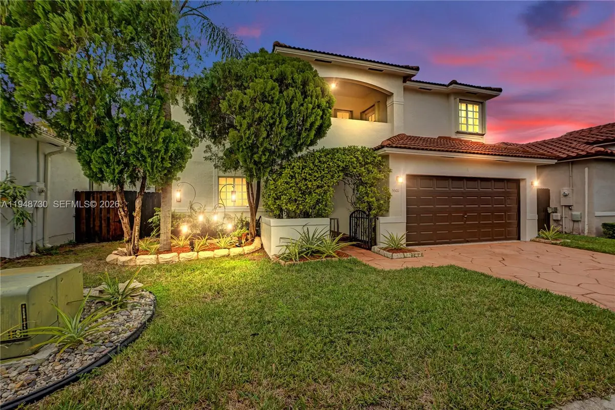 5502 SW 162nd Pl, Miami, FL 33185 - Image #1