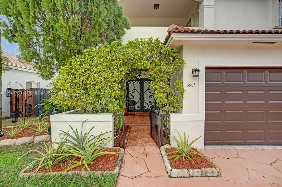 5502 SW 162nd Pl, Miami, FL 33185 - Image #2