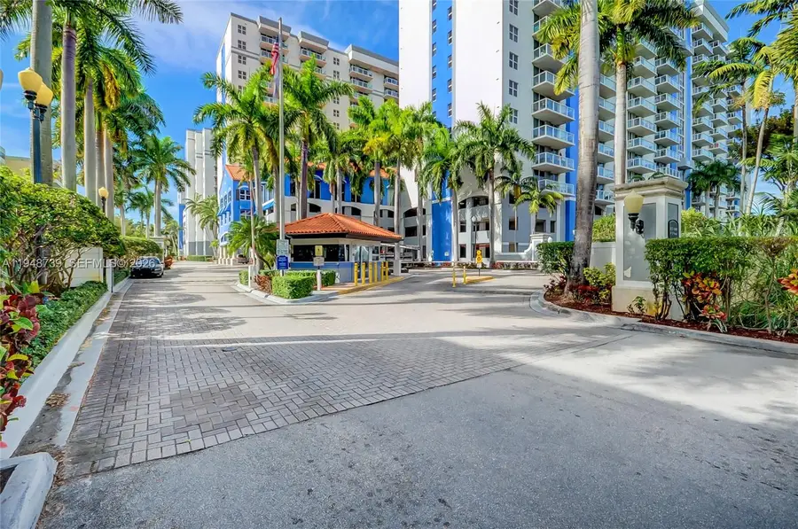 5077 NW 7th St #TS7, Miami, FL 33126 - Image #2