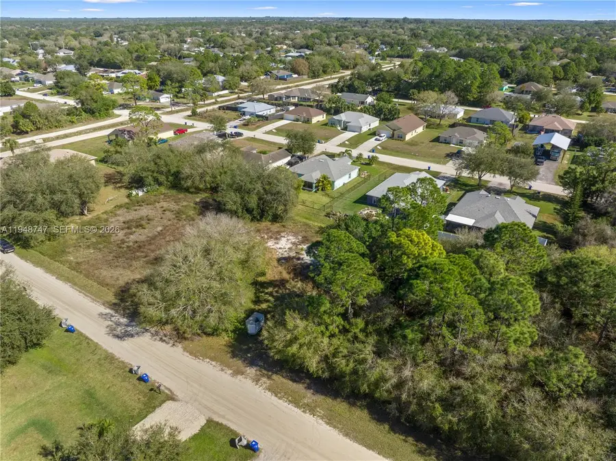 8446 104th Ct, Vero Beach, FL 32967 - #2