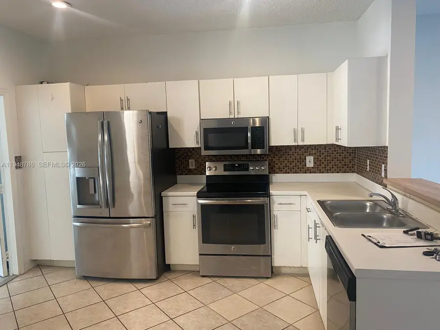 2237 Salerno Cir, Weston, FL 33327 - Image #2