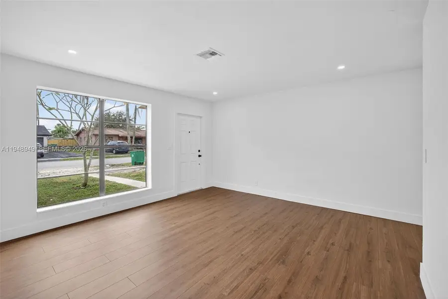 7721 NW 35th St, Davie, FL 33024 - Image #3