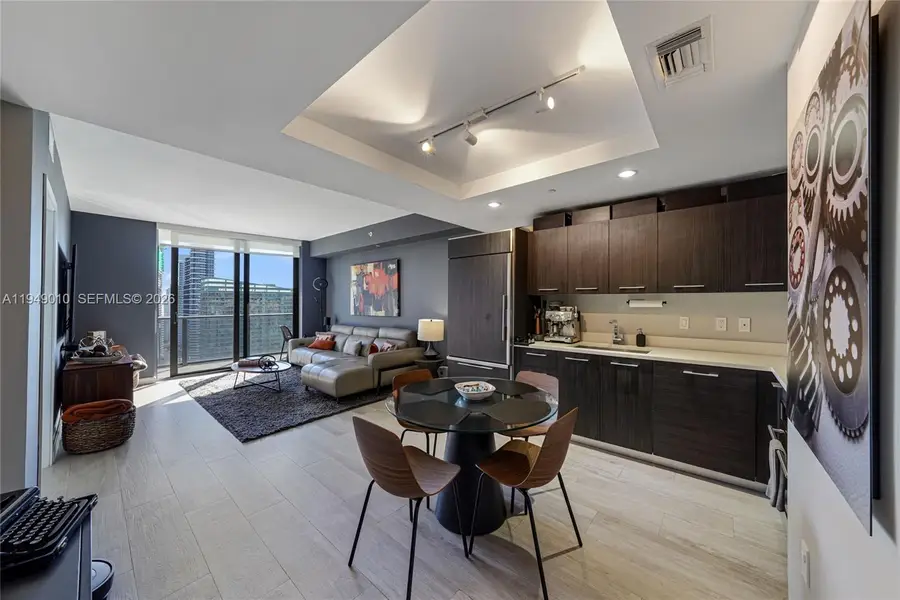 45 SW 9th St #3405, Miami, FL 33130 - Image #2