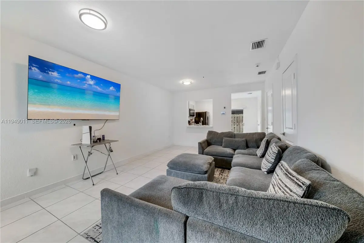 540 NE 5th Ln, Florida City, FL 33034 - Image #1