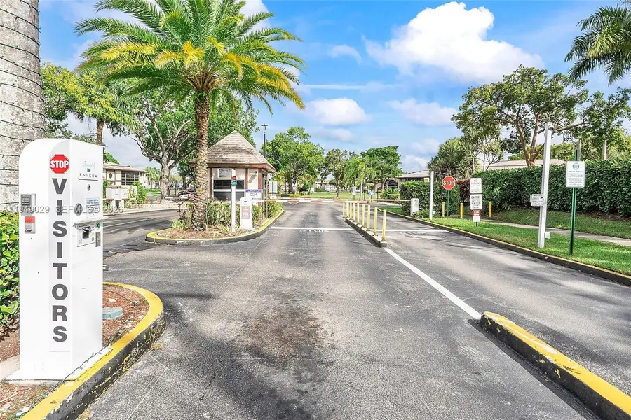 9411 S Belfort Cir #208, Tamarac, FL 33321 - Image #2