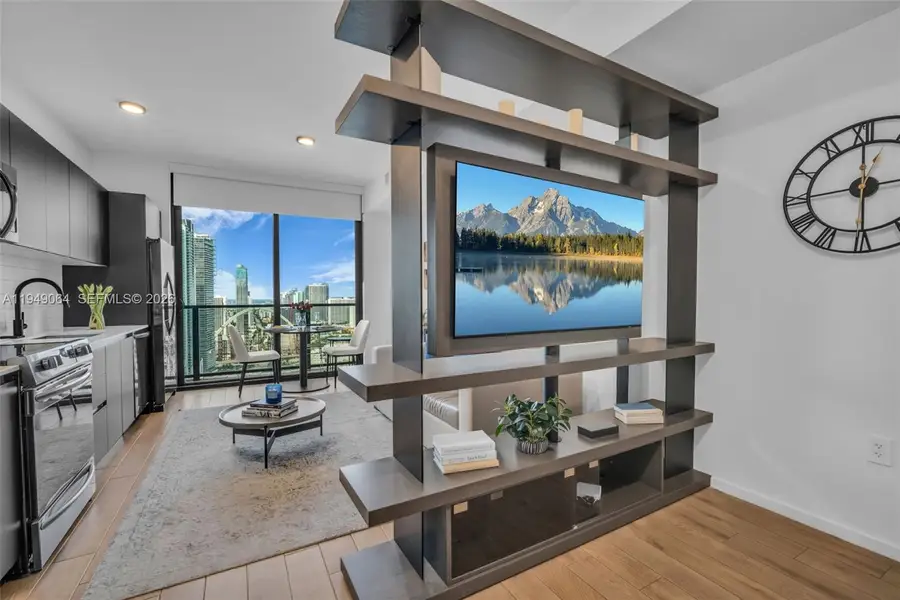 398 NE 5th St #3207, Miami, FL 33132 - Image #2