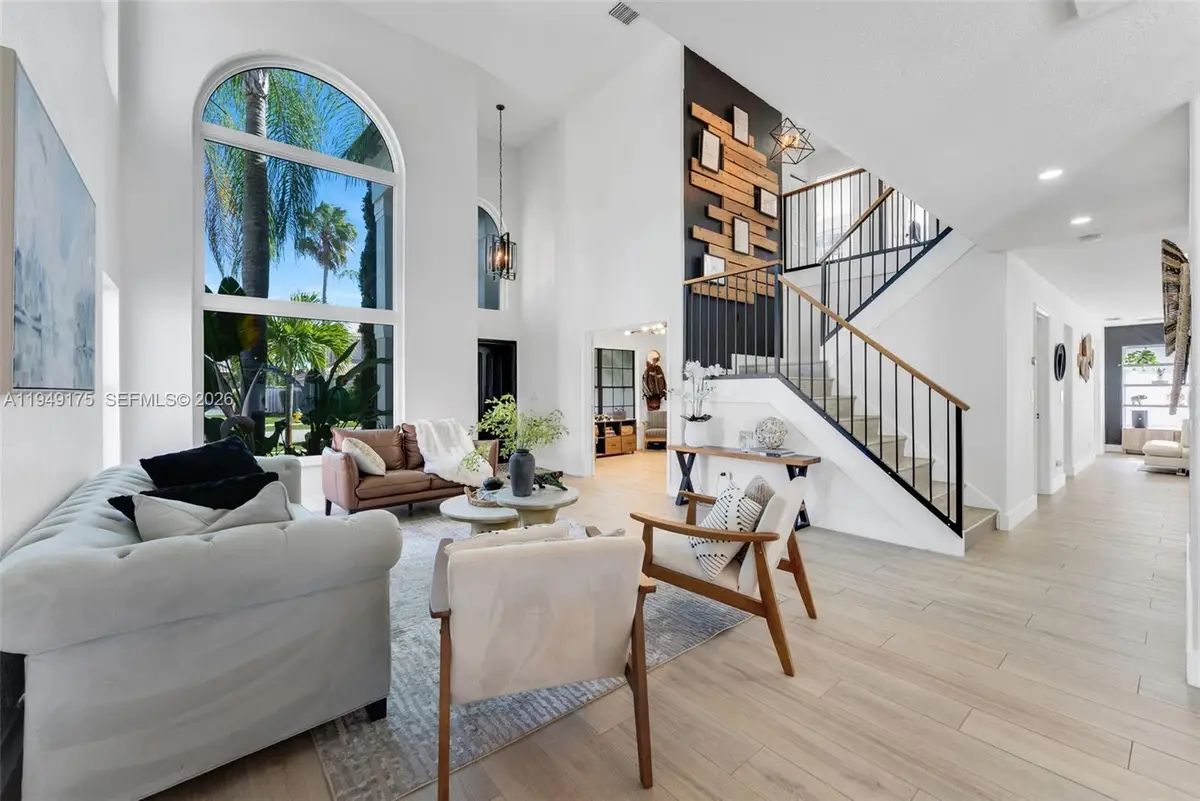 590 SW 178th Way, Pembroke Pines, FL 33029 - Image #1