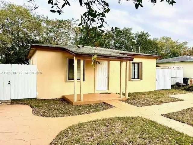 832 NW 16th Ter, Fort Lauderdale, FL 33311 - Image #3