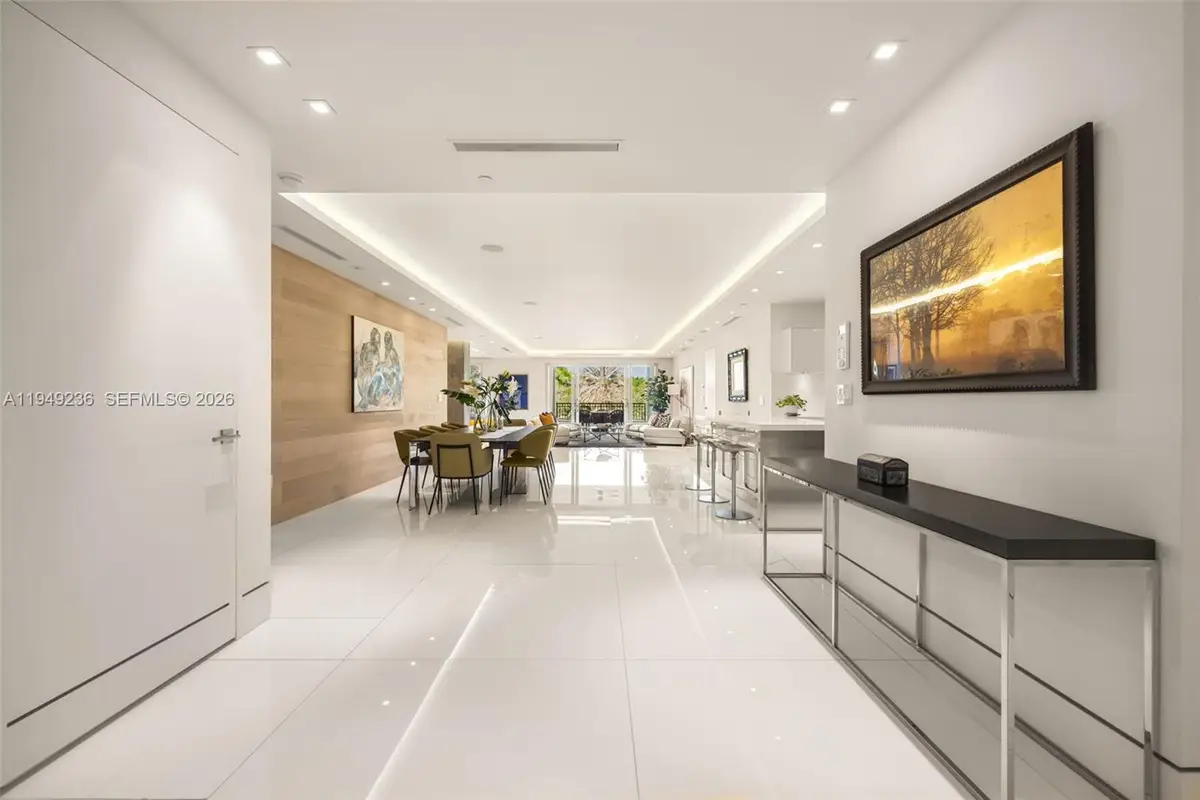 3535 Hiawatha Ave #305, Coconut Grove, FL 33133 - Image #1