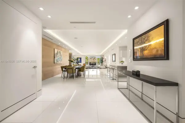 3535 Hiawatha Ave #305, Coconut Grove, FL 33133