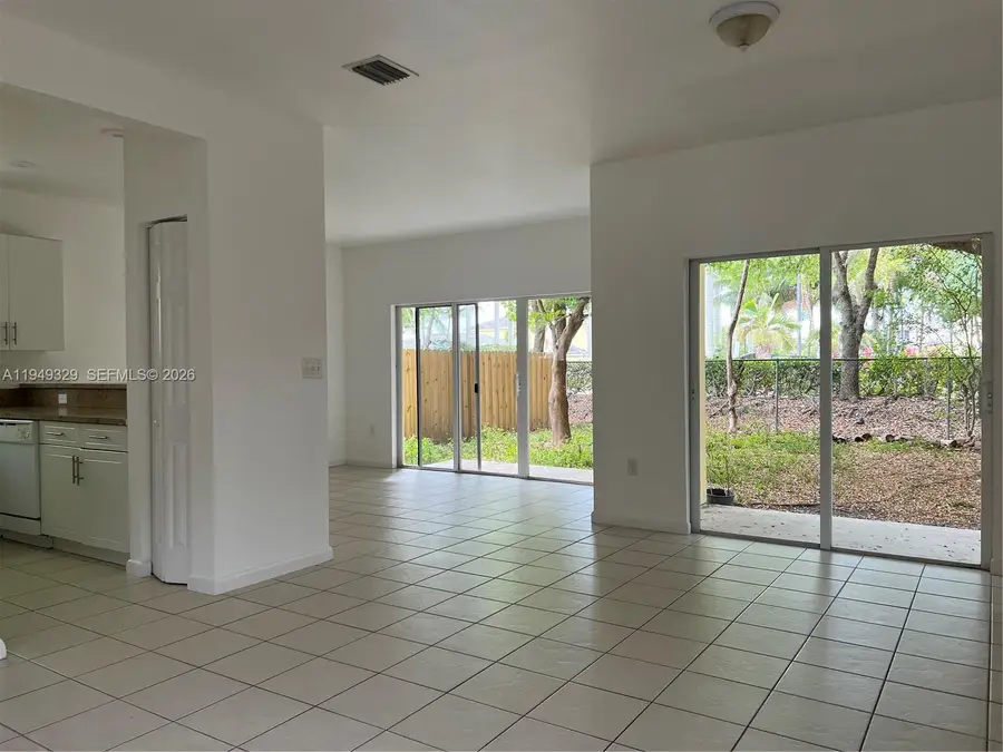 3334 NE 3rd Dr, Homestead, FL 33033 - Image #2