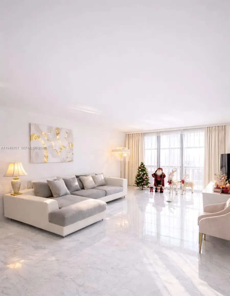 800 Parkview Dr #928, Hallandale Beach, FL 33009 - Image #2