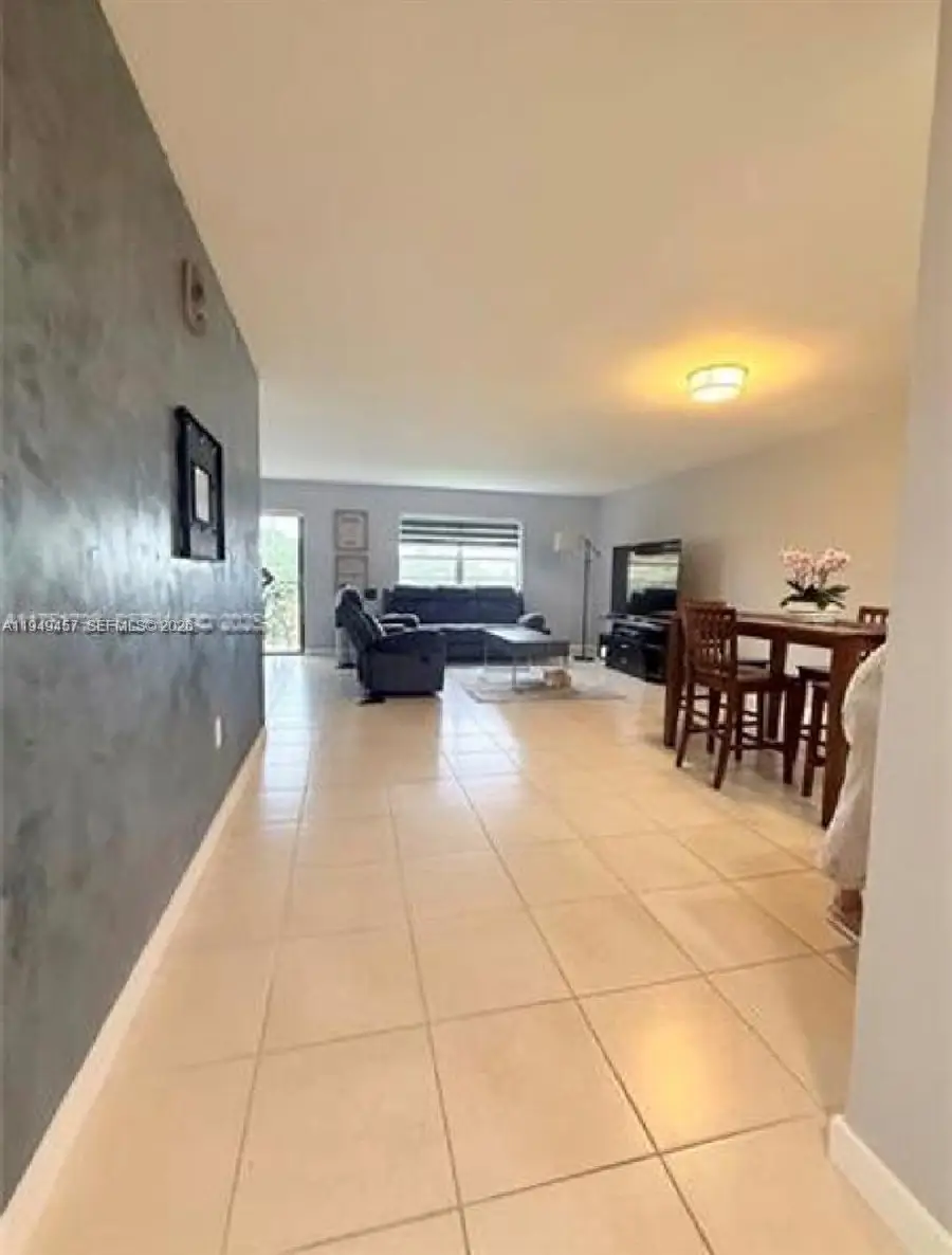 8931 N New River Canal Rd #4C, Plantation, FL 33324 - Image #3