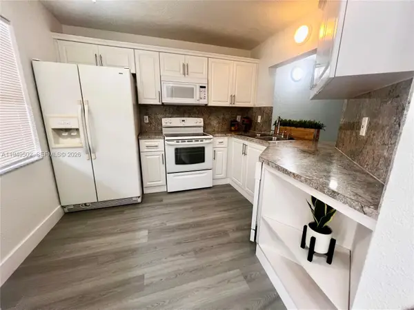 9156 NW 40th St #105-1, Coral Springs, FL 33065