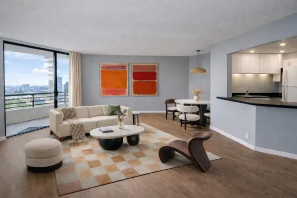 3300 NE 191st St #1915, Aventura, FL 33180