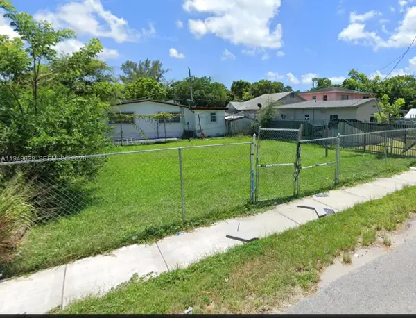 752 NW 32nd St, Miami, FL 33127