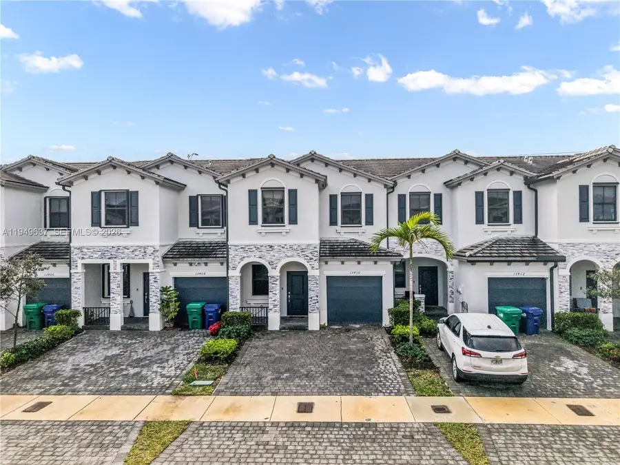 13410 SW 287th Ter, Homestead, FL 33033 - Image #2