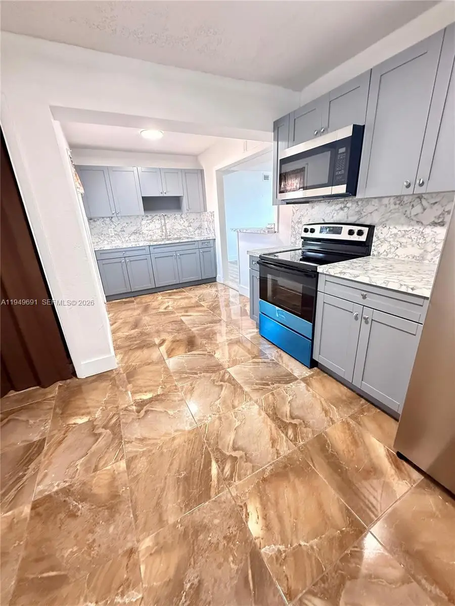 1824 NW 25th Ave, Fort Lauderdale, FL 33311 - Image #3
