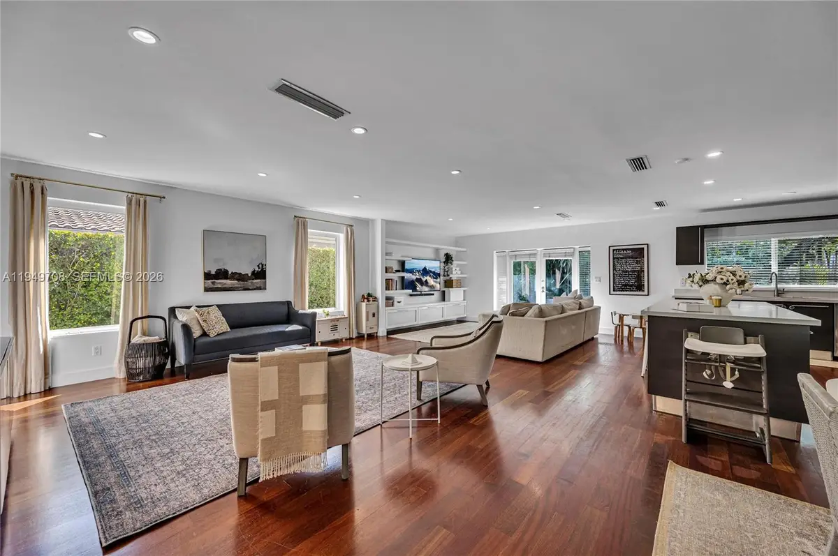 5516 Sardinia St, Coral Gables, FL 33146 - Image #1