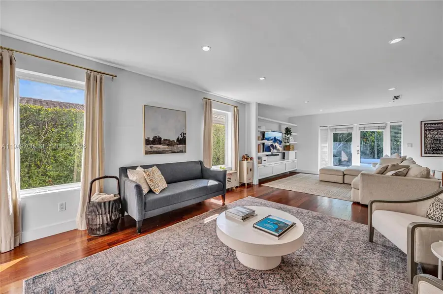 5516 Sardinia St, Coral Gables, FL 33146 - Image #3