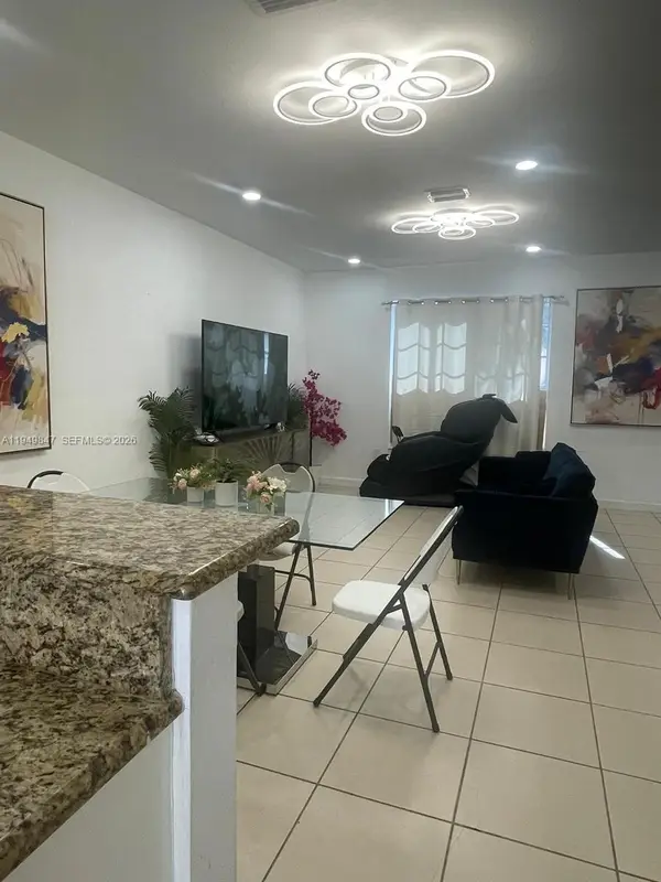 9421 SW 171st Pl, Miami, FL 33196