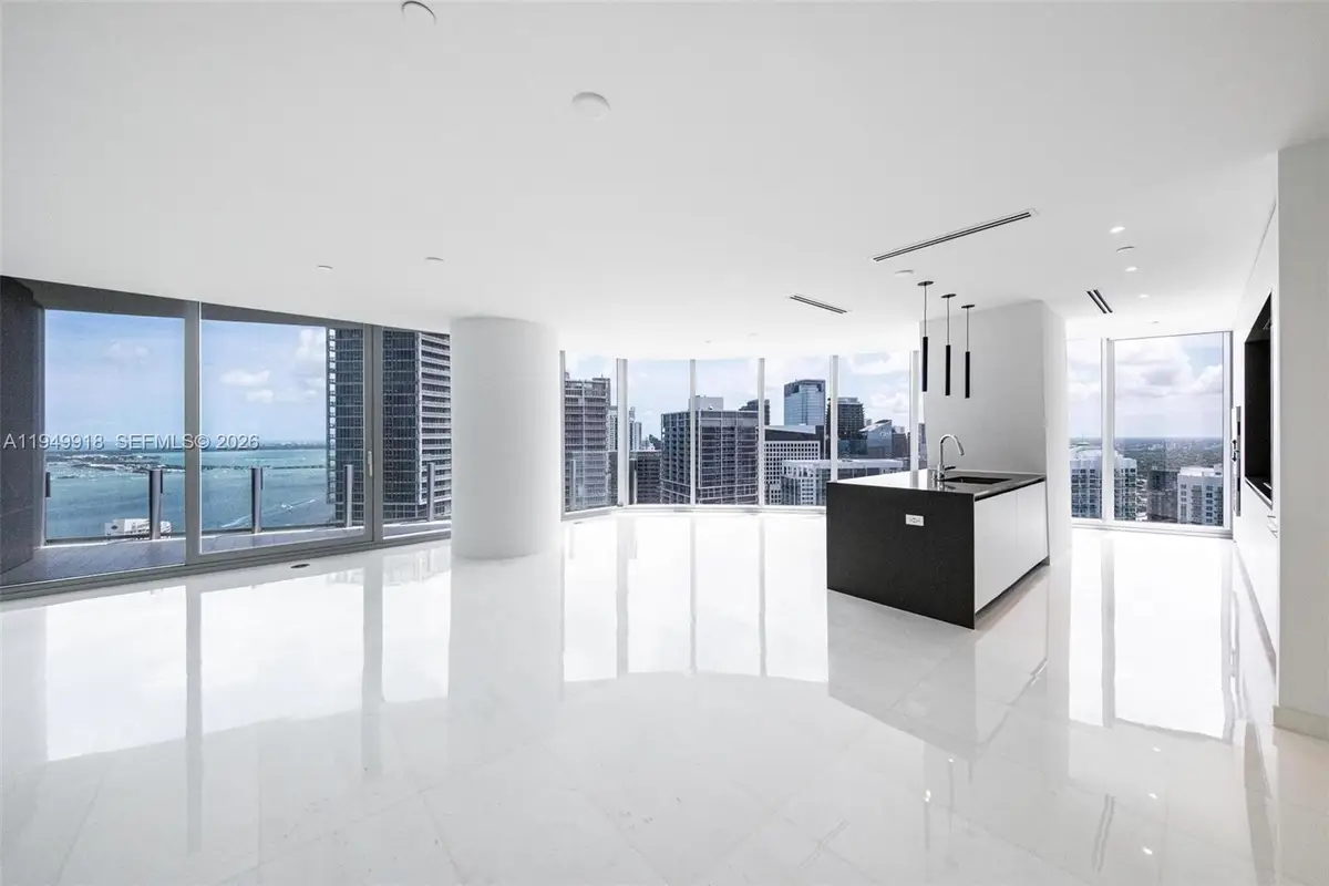 300 Biscayne Boulevard Way #4507W, Miami, FL 33131 - Image #1