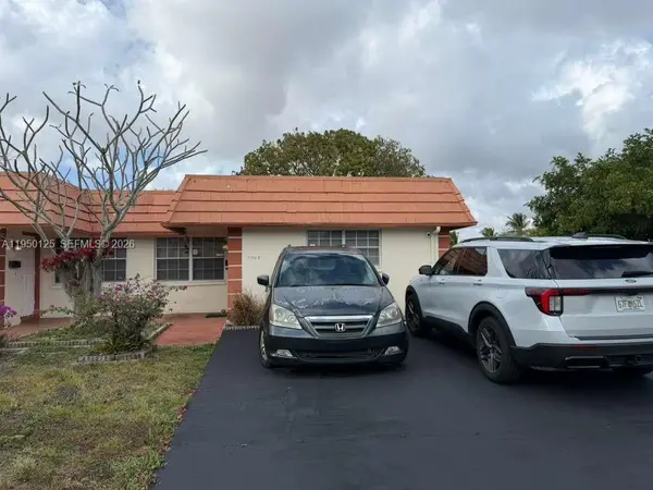 7387 NW 76th St, Tamarac, FL 33321